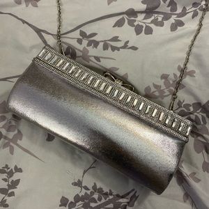 ⭐️ Silver Clutch Purse ⭐️